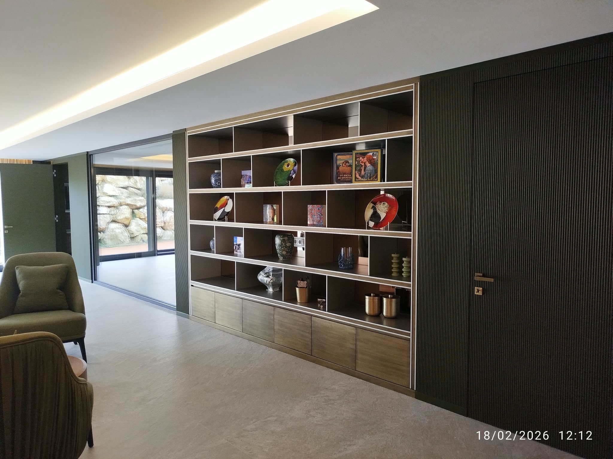Arredo su misura con libreria